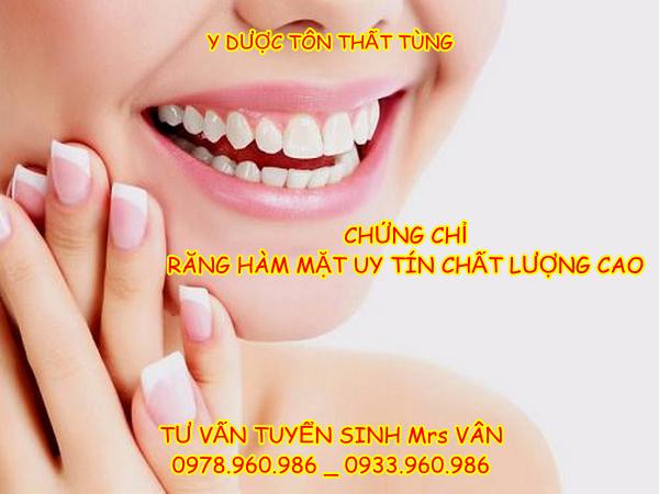 kỹ thuật viên răng hàm mặt