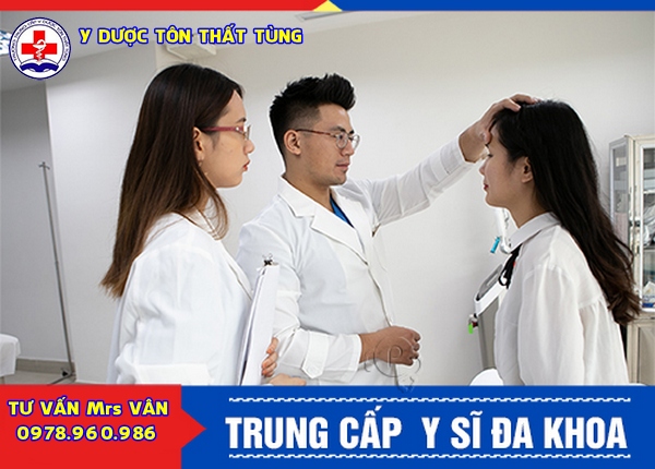 Học y sĩ đa khoa hệ trung cấp và điều cần biết