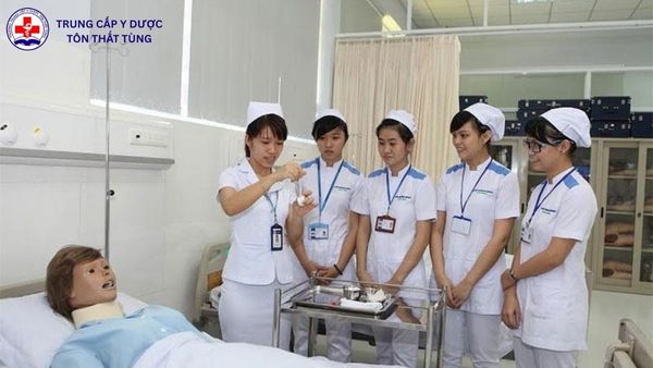 Chứng chỉ chuyển đổi Điều dưỡng sang Y sĩ