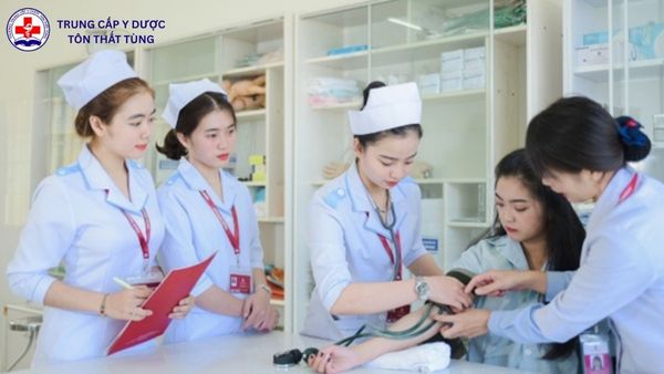 Chứng chỉ chuyển đổi Điều dưỡng sang Y sĩ