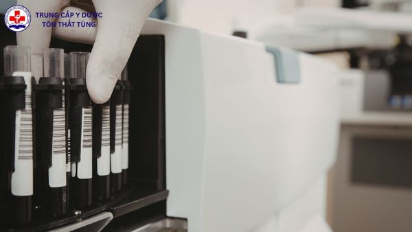 kỹ thuật xét nghiệm y học thi khối nào