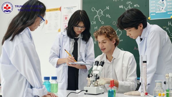 kỹ thuật xét nghiệm y học thi khối nào