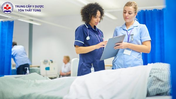 ngành điều dưỡng học những môn gì