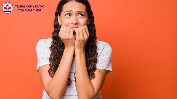 sợ máu có nên học điều dưỡng