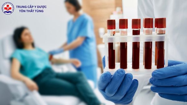 sợ máu có nên học điều dưỡng