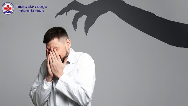 sợ máu có nên học điều dưỡng