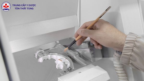 lương kỹ thuật viên phục hình răng