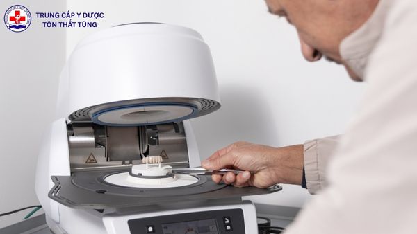 lương kỹ thuật viên phục hình răng